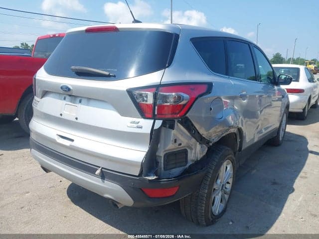 2017 FORD ESCAPE SE 4