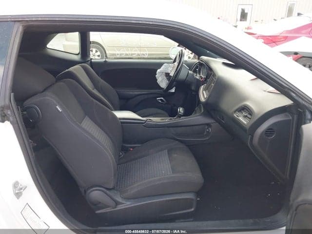2021 DODGE CHALLENGER SXT 5