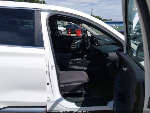 2019 HYUNDAI SANTA FE SE 5