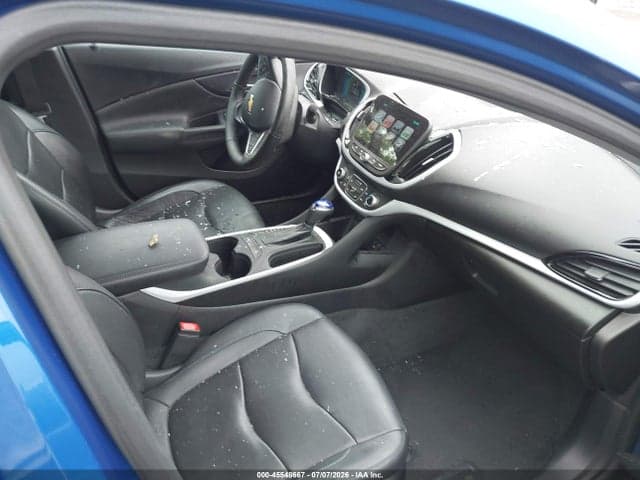 2017 CHEVROLET VOLT LT 5