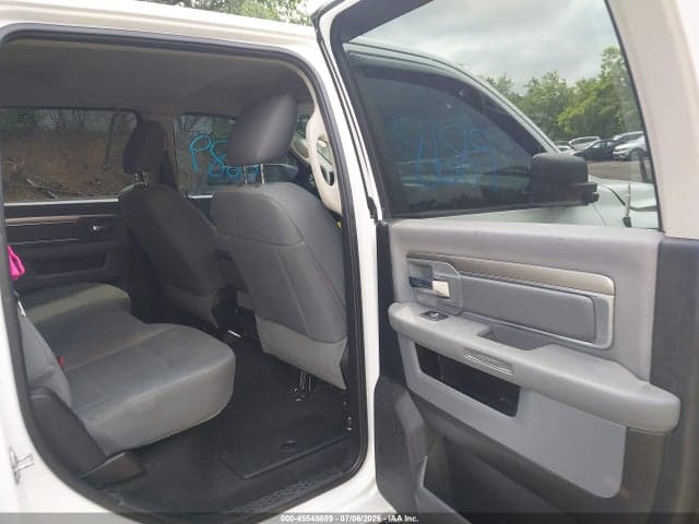 2019 RAM 1500 CLASSIC SLT 4X4 5'7 BOX 8