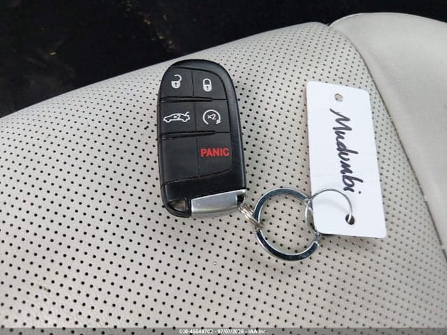 2019 CHRYSLER 300 300S 11