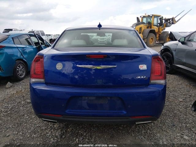 2019 CHRYSLER 300 300S 17