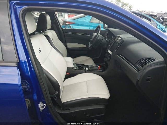 2019 CHRYSLER 300 300S 5