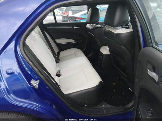 2019 CHRYSLER 300 300S 8