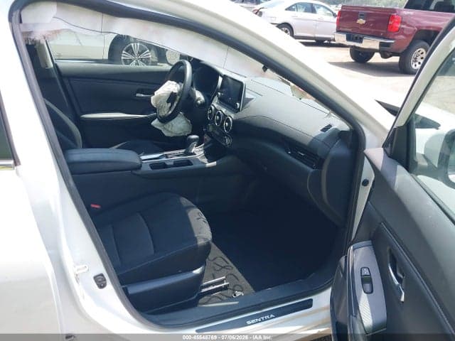 2022 NISSAN SENTRA SV XTRONIC CVT 5