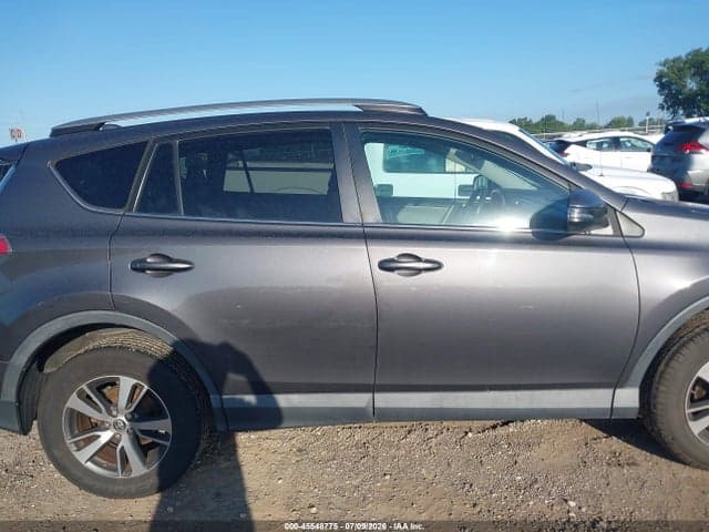 2017 TOYOTA RAV4 XLE 13