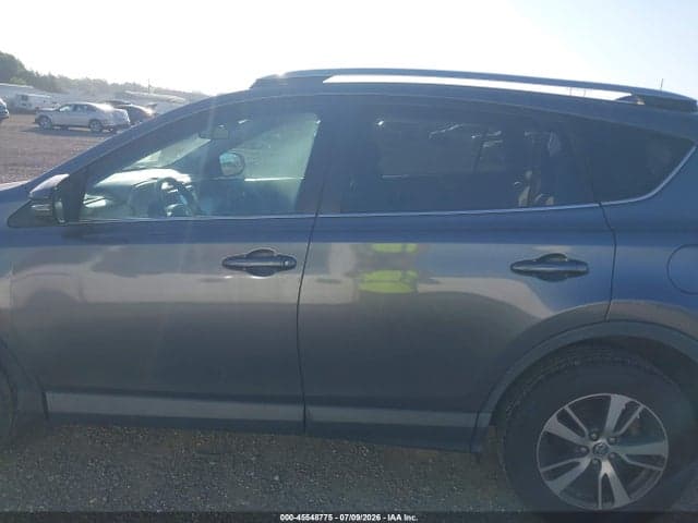 2017 TOYOTA RAV4 XLE 14