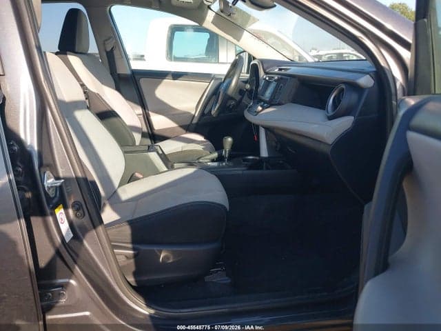 2017 TOYOTA RAV4 XLE 5
