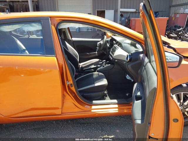 2021 NISSAN VERSA SV XTRONIC CVT 5