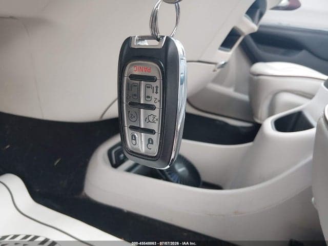 2019 CHRYSLER PACIFICA LIMITED 11