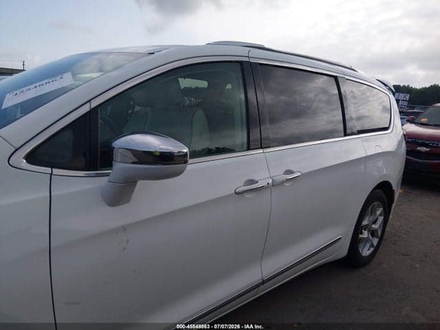 2019 CHRYSLER PACIFICA LIMITED 15