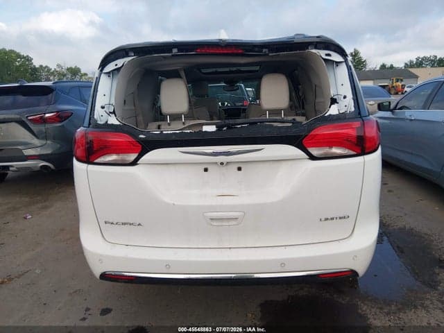 2019 CHRYSLER PACIFICA LIMITED 17
