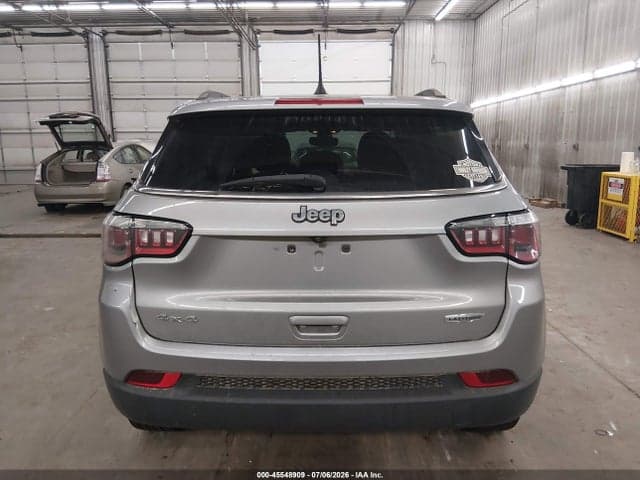 2018 JEEP COMPASS LATITUDE 4X4 17