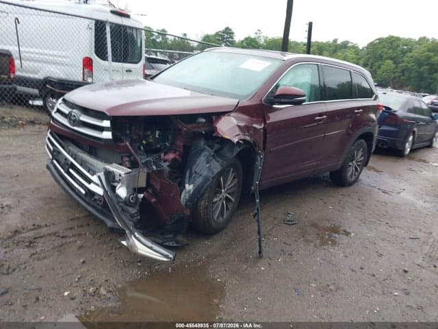 2018 TOYOTA HIGHLANDER XLE 2