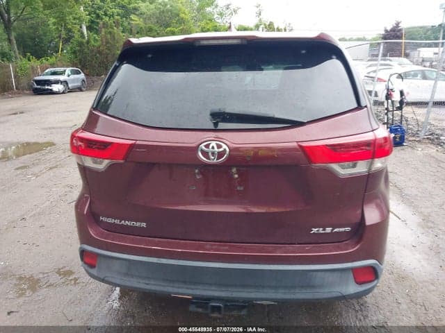 2018 TOYOTA HIGHLANDER XLE 16