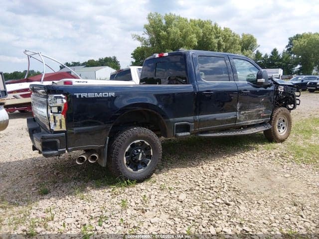 2025 FORD F-350 KING RANCH 4