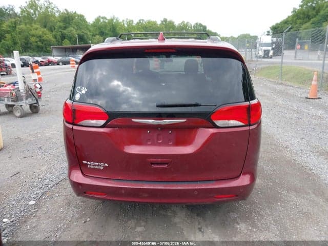 2018 CHRYSLER PACIFICA LX 17