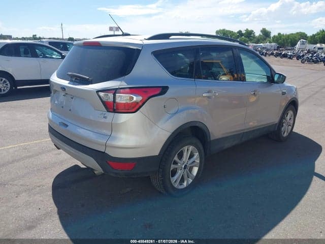 2018 FORD ESCAPE SE 4