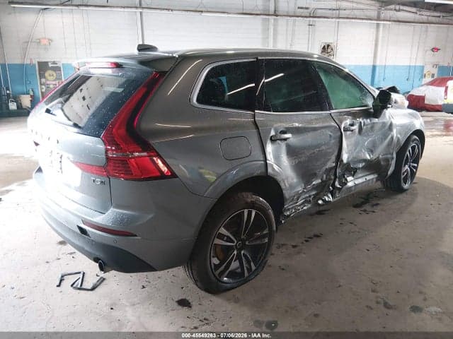 2021 VOLVO XC60 T5 MOMENTUM 4