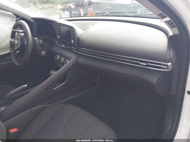 2023 HYUNDAI ELANTRA SE 5