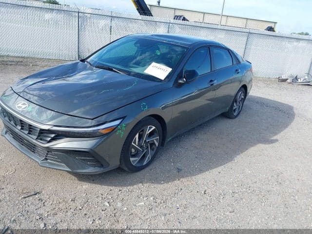 2025 HYUNDAI ELANTRA SEL SPORT 2