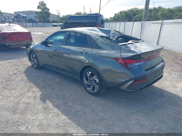 2025 HYUNDAI ELANTRA SEL SPORT 3