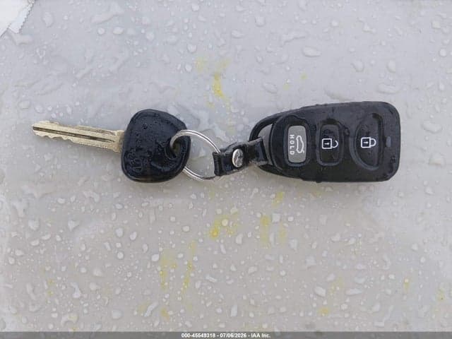 2020 HYUNDAI ELANTRA SE 11