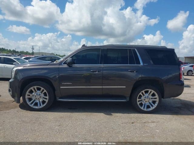2017 GMC YUKON SLT 14