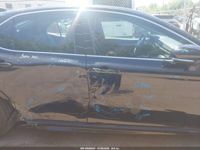2019 TOYOTA CAMRY SE 6