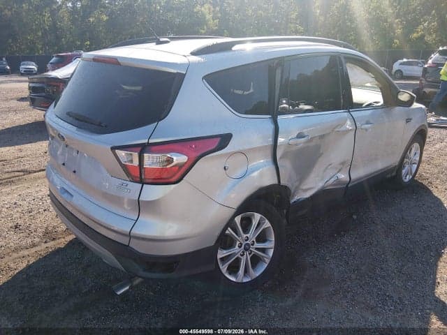 2017 FORD ESCAPE SE 4