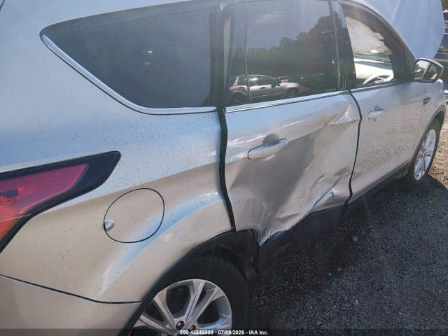 2017 FORD ESCAPE SE 6
