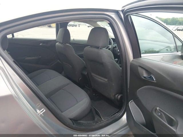2017 CHEVROLET CRUZE LT AUTO 8
