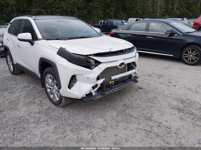 2019 TOYOTA RAV4 LIMITED 18