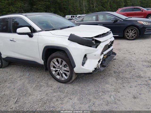2019 TOYOTA RAV4 LIMITED 19