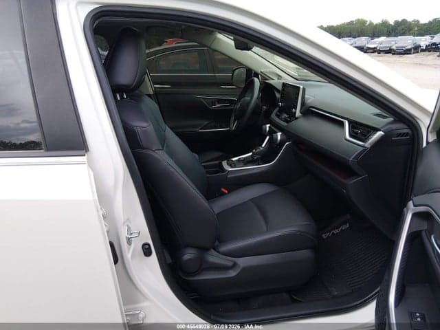 2019 TOYOTA RAV4 LIMITED 5