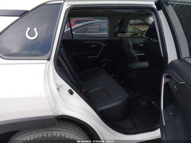 2019 TOYOTA RAV4 LIMITED 8
