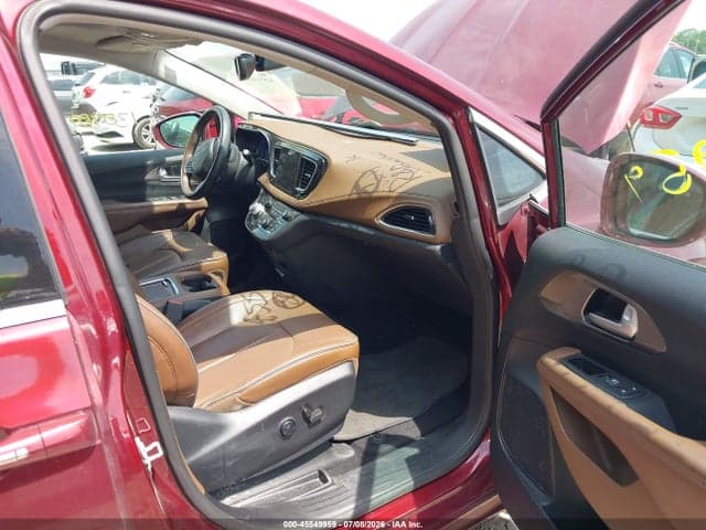 2017 CHRYSLER PACIFICA LIMITED 5