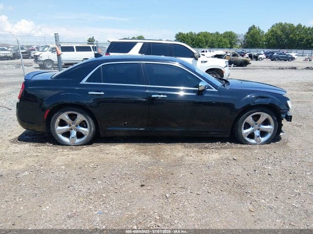2017 CHRYSLER 300C 14