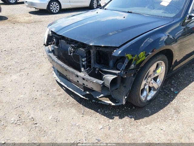 2017 CHRYSLER 300C 6