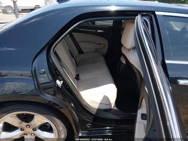 2017 CHRYSLER 300C 8