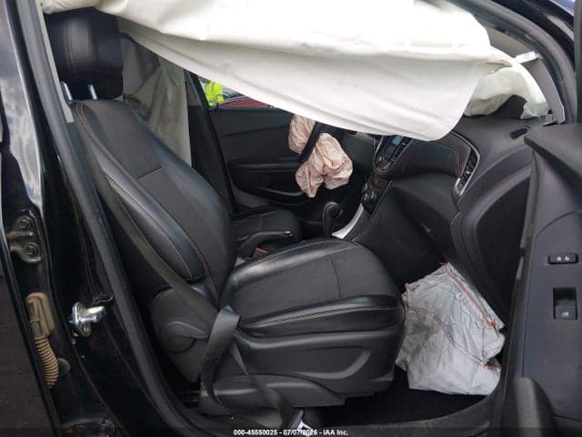 2019 CHEVROLET TRAX LT 5