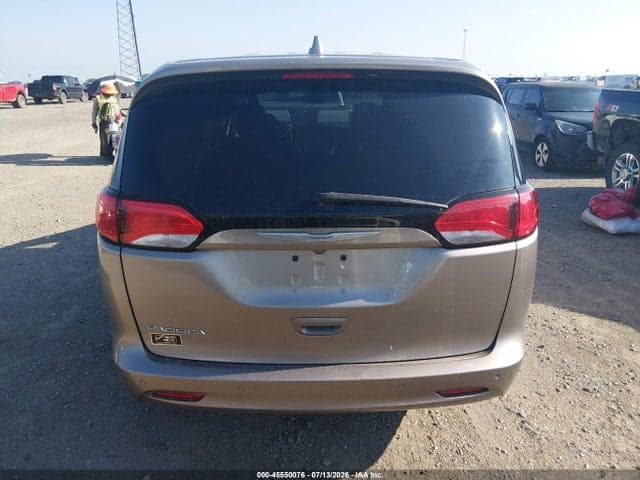 2017 CHRYSLER PACIFICA TOURING 16