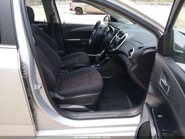 2019 CHEVROLET SONIC LT AUTO 5