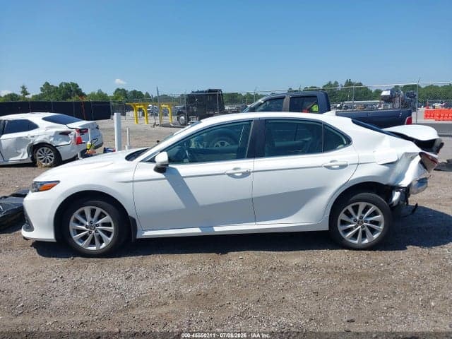 2022 TOYOTA CAMRY LE 14