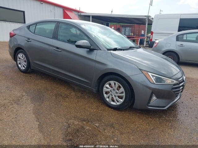 2019 HYUNDAI ELANTRA SE 1