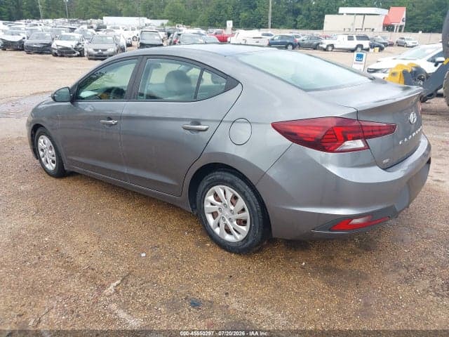 2019 HYUNDAI ELANTRA SE 3