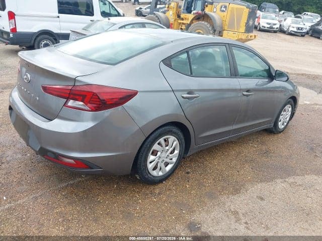 2019 HYUNDAI ELANTRA SE 4