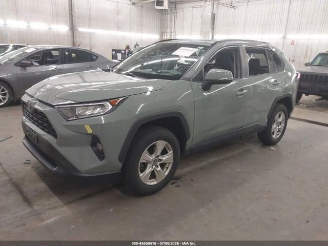 2021 TOYOTA RAV4 XLE 2