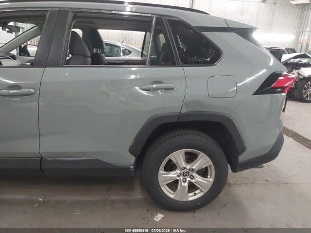 2021 TOYOTA RAV4 XLE 6